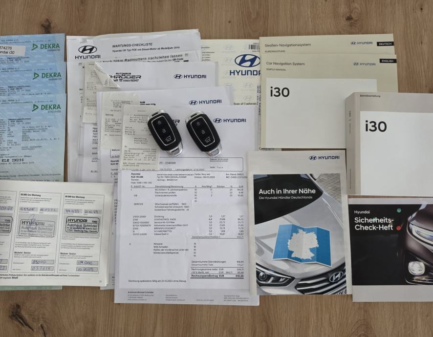 Hyundai i30 1,6 CRDi❗️N-Line❗️FULL LED - ALCANTARA - KAMERA - JAMSTVO, fotografija 11