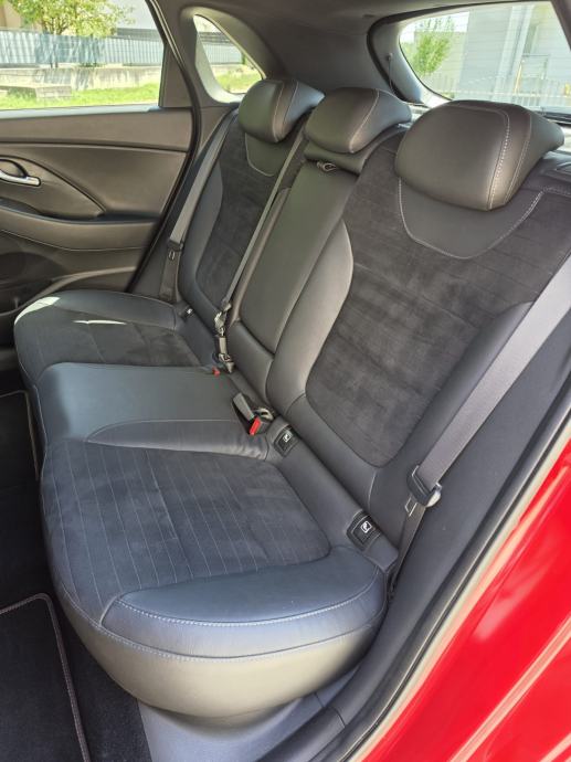 Hyundai i30 1,6 CRDi❗️N-Line❗️FULL LED - ALCANTARA - KAMERA - JAMSTVO, fotografija 14