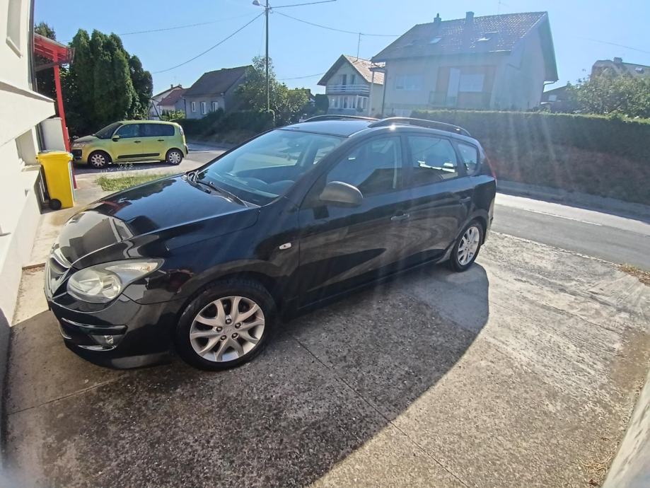 Hyundai i30 1,6 CRDi, fotografija 4