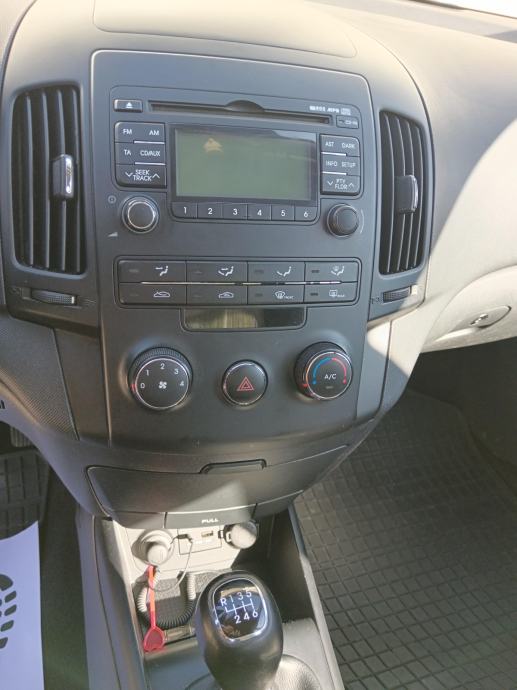 Hyundai i30 1,6 CRDi, fotografija 9