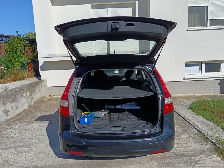 Hyundai i30 1,6 CRDi, fotografija 2