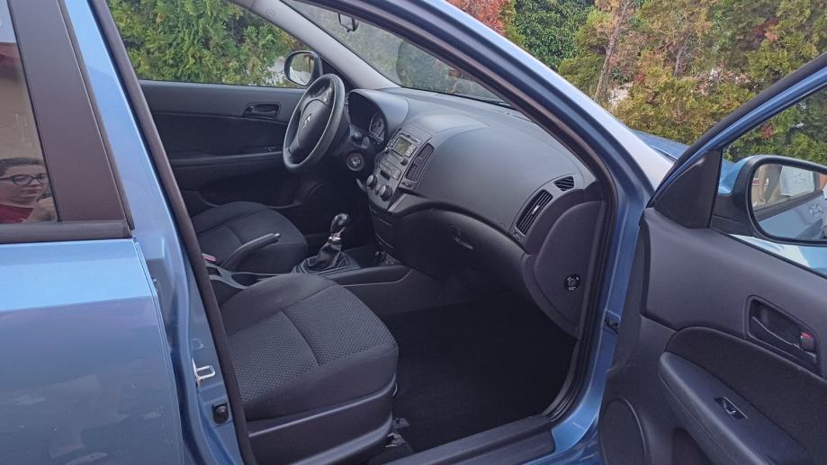 Hyundai i30 1,6 CRDi, fotografija 4