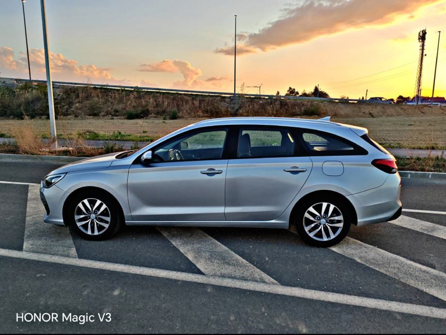 Hyundai i30 1.6 CRDi, fotografija 2