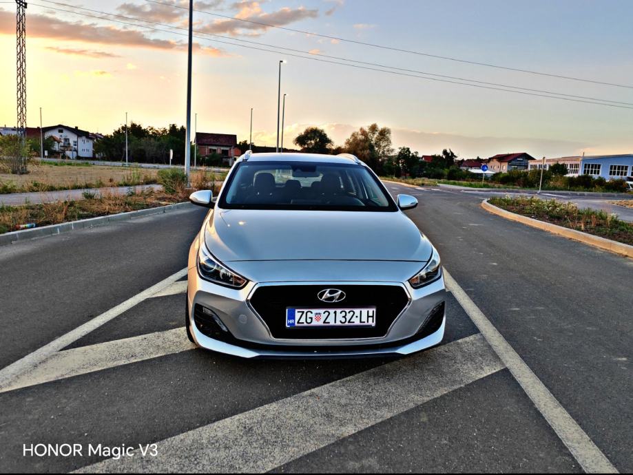 Hyundai i30 1.6 CRDi, fotografija 8