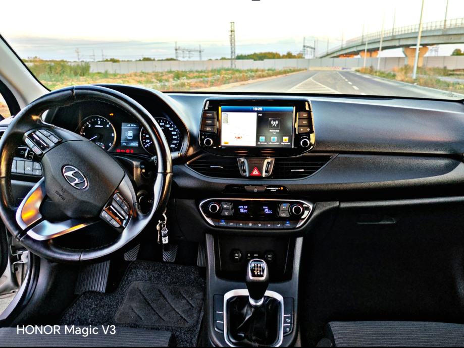 Hyundai i30 1.6 CRDi, fotografija 17