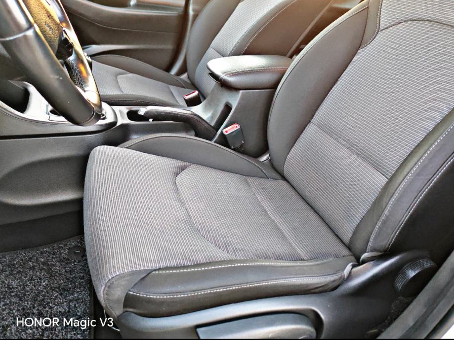 Hyundai i30 1.6 CRDi, fotografija 15
