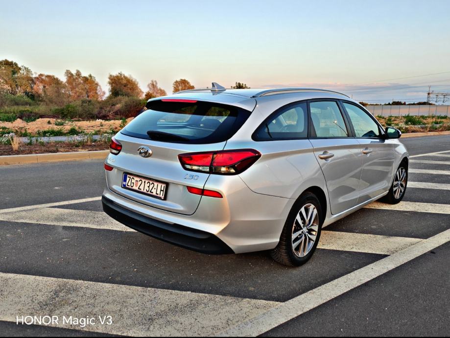 Hyundai i30 1.6 CRDi, fotografija 5