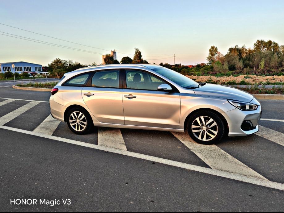 Hyundai i30 1.6 CRDi, fotografija 6