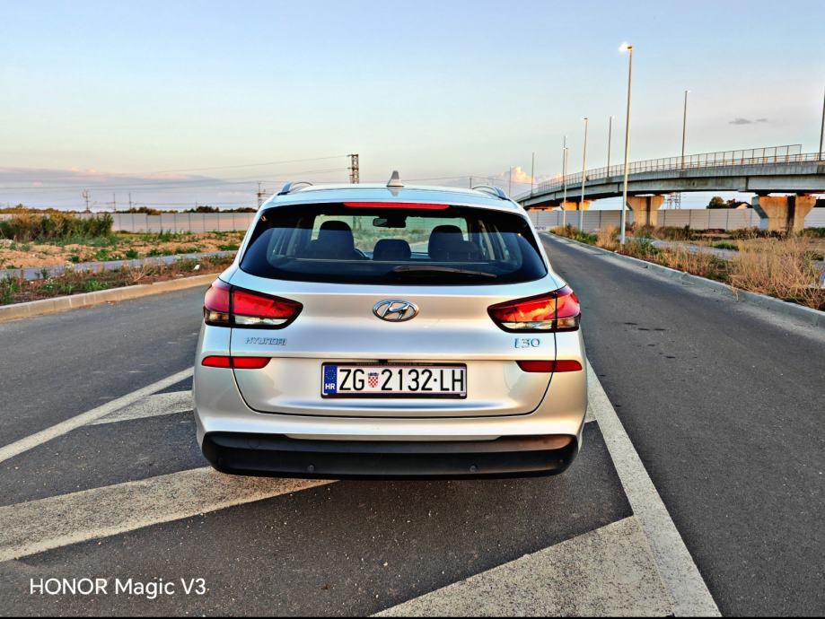 Hyundai i30 1.6 CRDi, fotografija 4