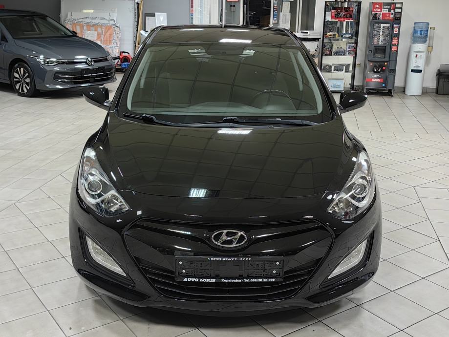 HYUNDAI i30 1.6 CRDi *2014.god *198.Tkm SERISNA*JAMSTVO*VELIKI SERVIS*, fotografija 7