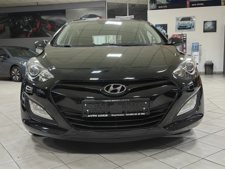 HYUNDAI i30 1.6 CRDi *2014.god *198.Tkm SERISNA*JAMSTVO*VELIKI SERVIS*, fotografija 11