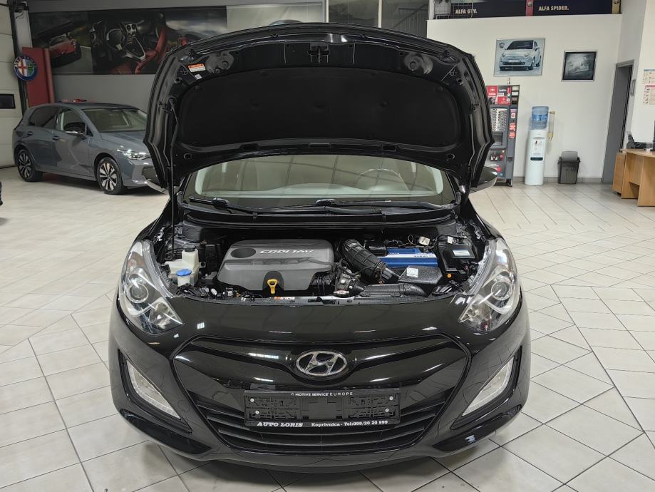 HYUNDAI i30 1.6 CRDi *2014.god *198.Tkm SERISNA*JAMSTVO*VELIKI SERVIS*, fotografija 14