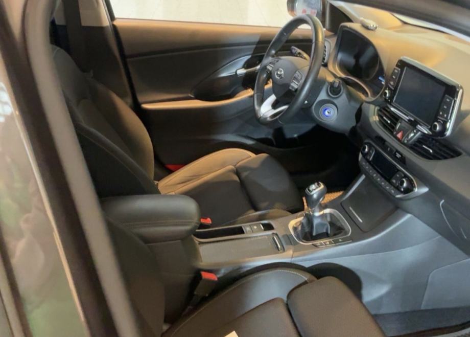 Hyundai i30 1.6 CRDi, fotografija 11