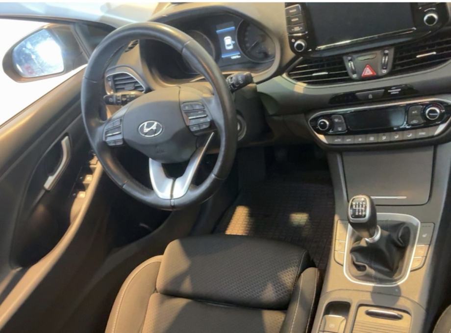 Hyundai i30 1.6 CRDi, fotografija 12
