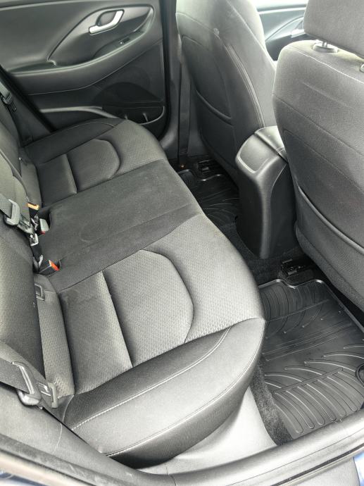 Hyundai i30 1,6 CRDi, fotografija 9