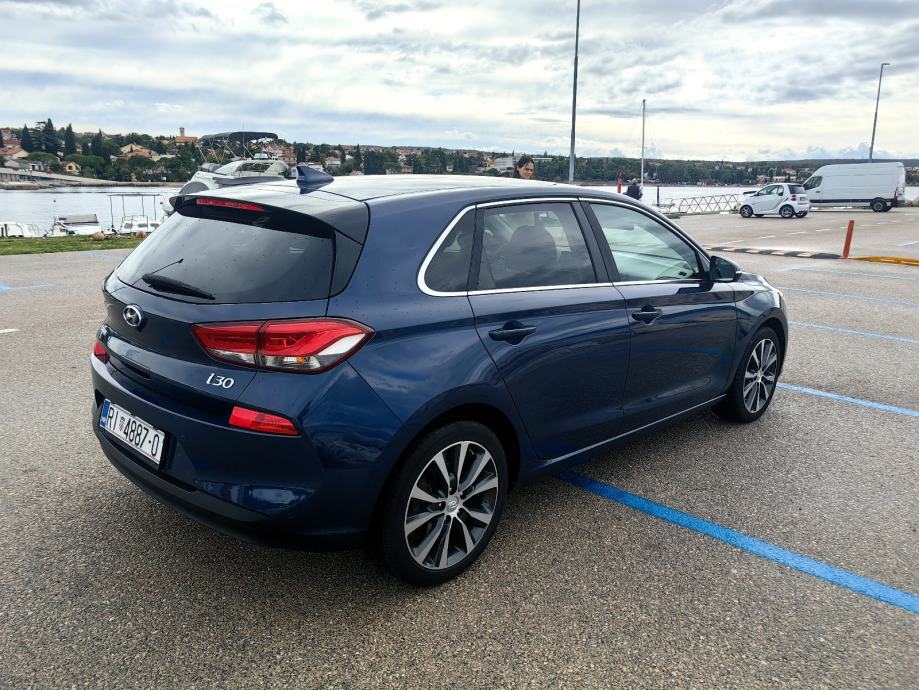 Hyundai i30 1,6 CRDi, fotografija 4