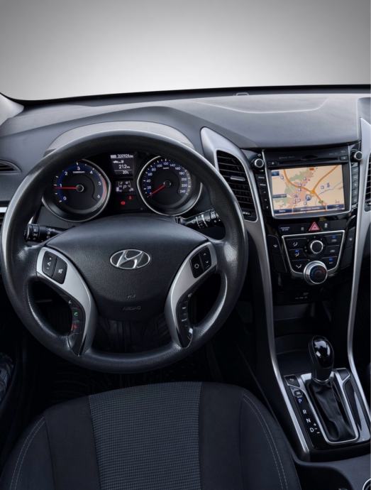 HYUNDAI I30•1.6CRDI•AUTOMATIK•FULL OPREMA, fotografija 5