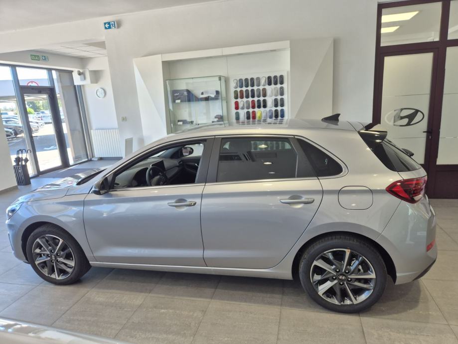 Hyundai i30 115KS 2WD 6MT FIFA WORLD CUP EDITION POPUST 4.000 EUR !!, fotografija 4