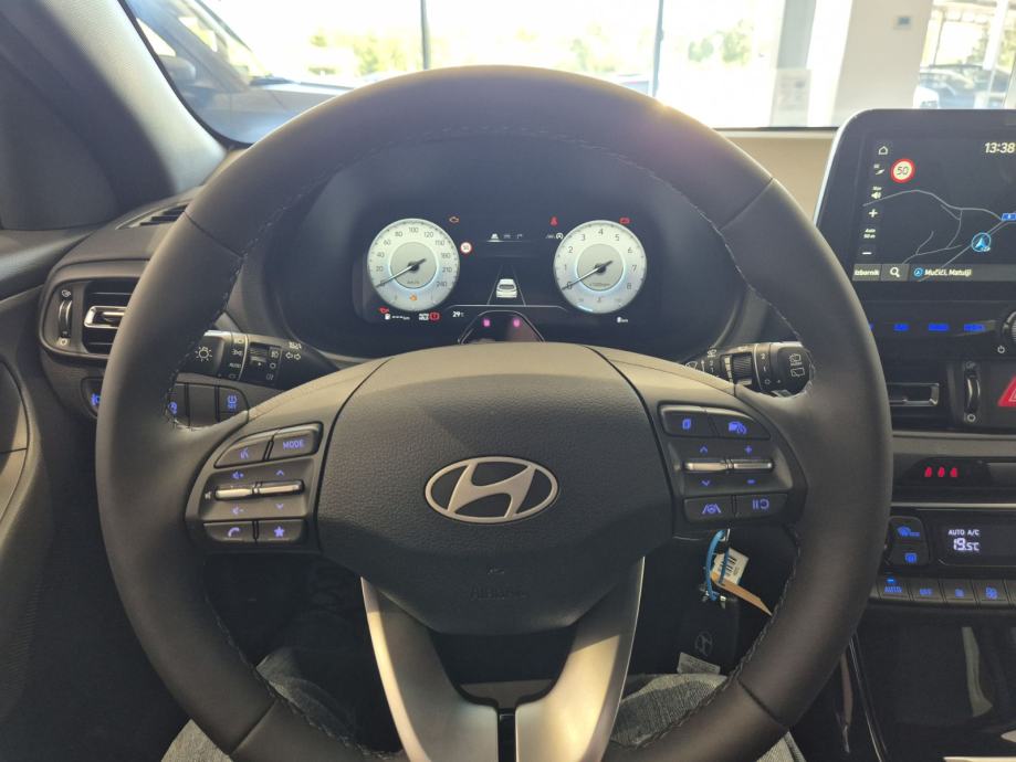 Hyundai i30 115KS 2WD 6MT FIFA WORLD CUP EDITION POPUST 4.000 EUR !!, fotografija 8