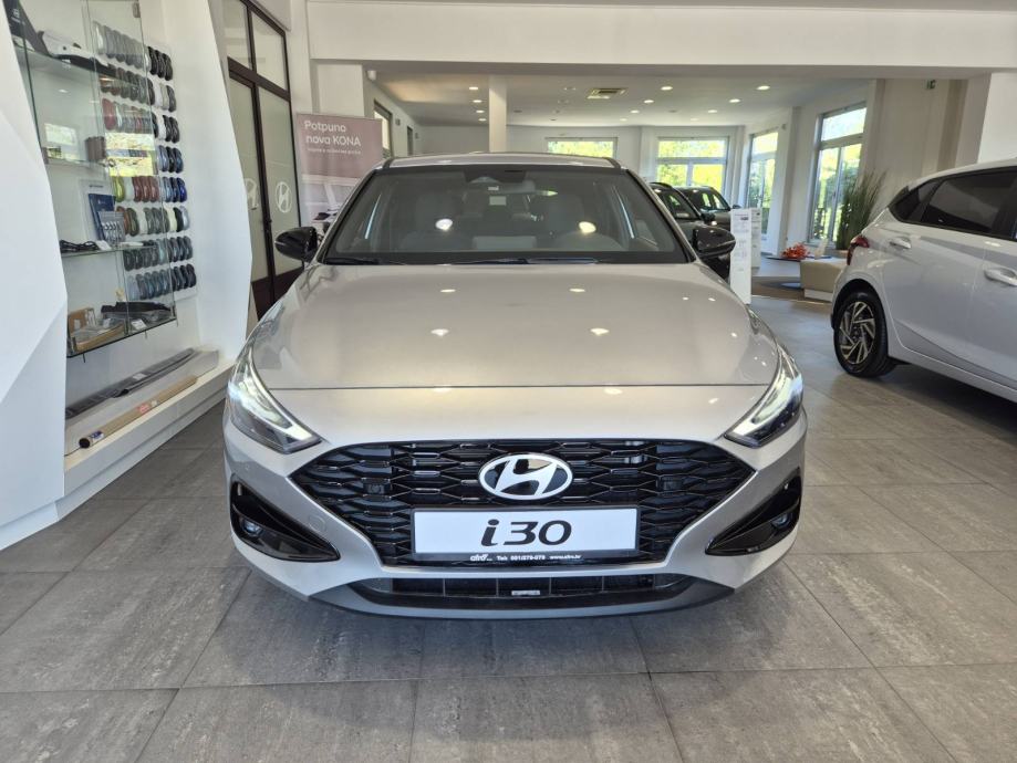Hyundai i30 115KS 2WD 6MT FIFA WORLD CUP EDITION POPUST 4.000 EUR !!, fotografija 2