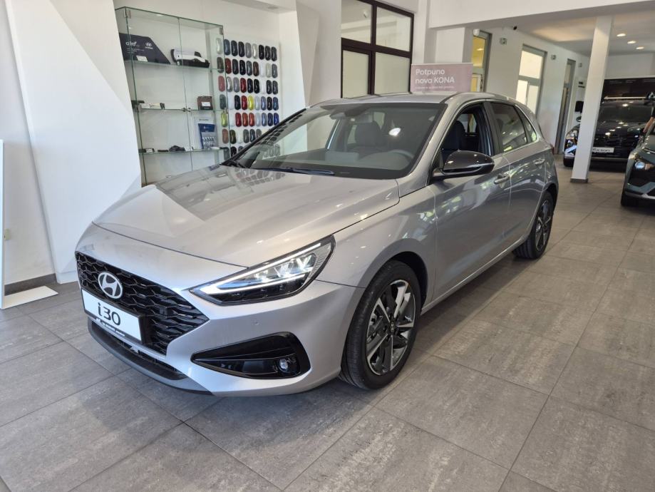 Hyundai i30 115KS 2WD 6MT FIFA WORLD CUP EDITION POPUST 4.000 EUR !!, fotografija 3