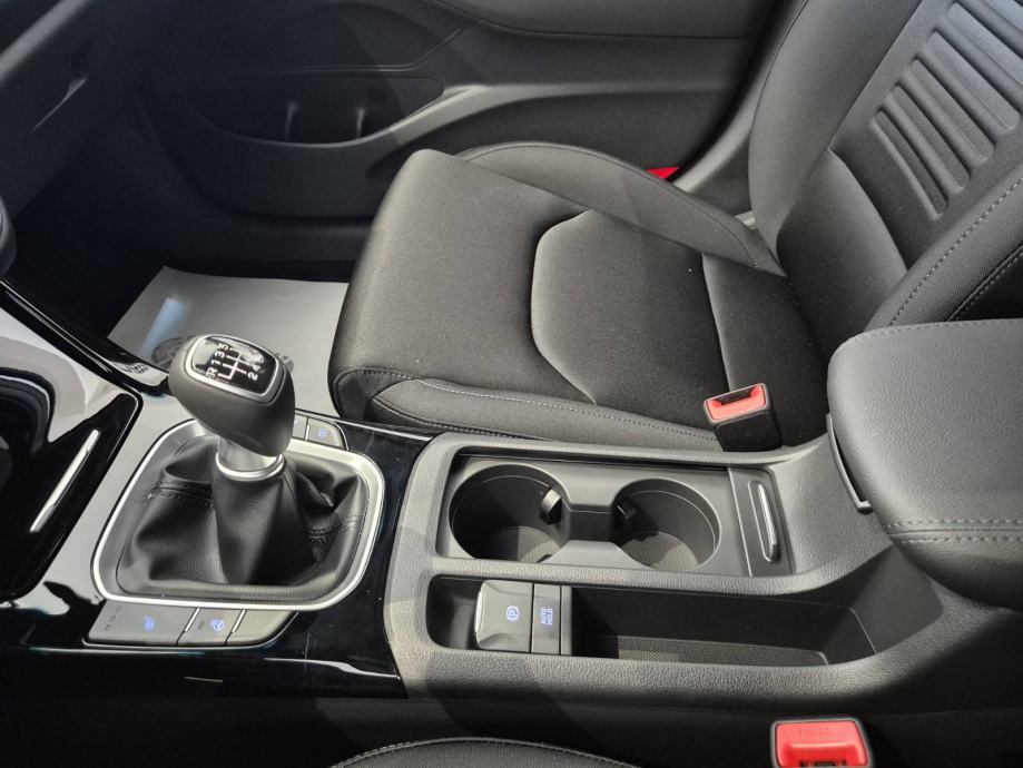 Hyundai i30 115KS 2WD 6MT FIFA WORLD CUP EDITION POPUST 4.000 EUR !!, fotografija 18