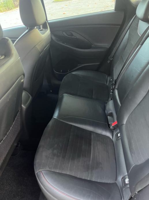 Hyundai i30 2.0 T-GDI, fotografija 10