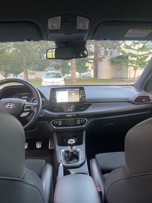 Hyundai i30 2.0 T-GDI, fotografija 11