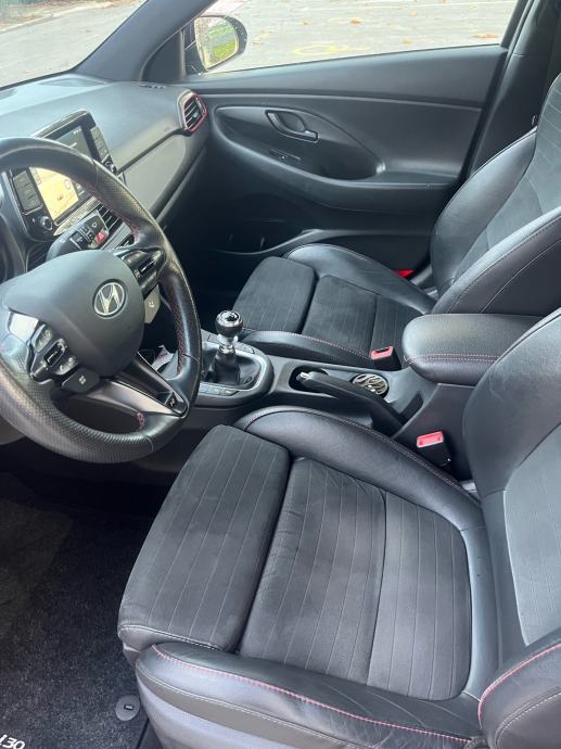 Hyundai i30 2.0 T-GDI, fotografija 9