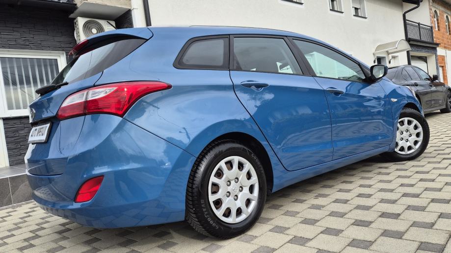 Hyundai i30 CW 1,4 - 1.VLASNIK - NIJE UVOZ - 137 000 KM -, fotografija 9