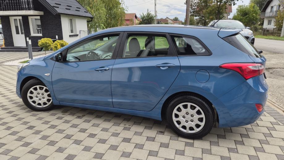 Hyundai i30 CW 1,4 - 1.VLASNIK - NIJE UVOZ - 137 000 KM -, fotografija 3