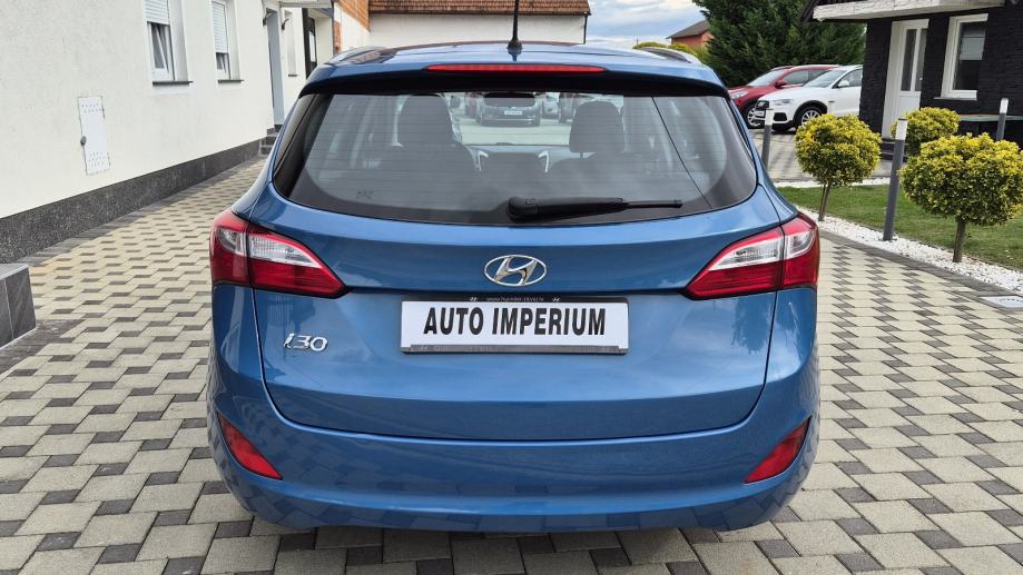 Hyundai i30 CW 1,4 - 1.VLASNIK - NIJE UVOZ - 137 000 KM -, fotografija 11