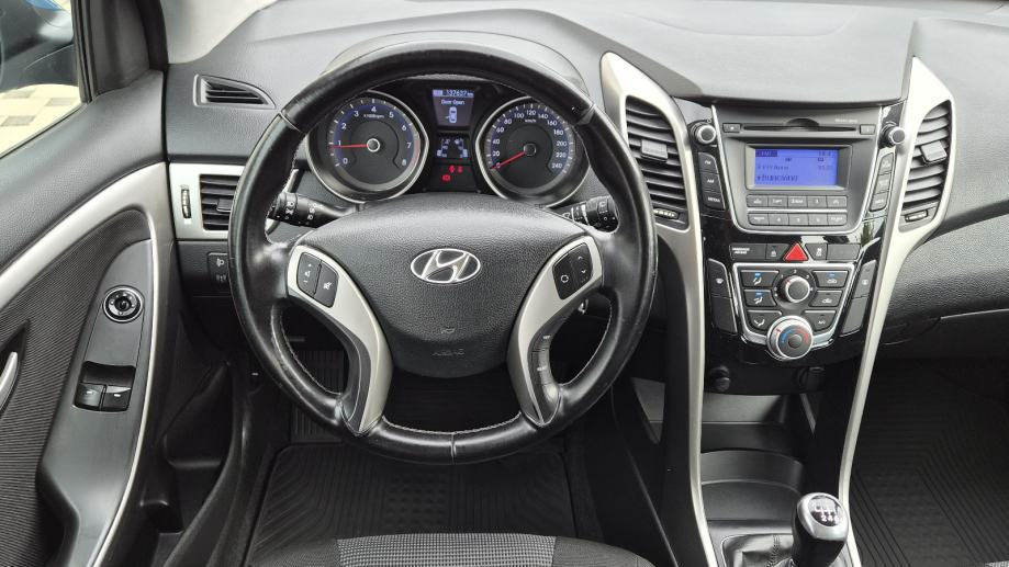 Hyundai i30 CW 1,4 - 1.VLASNIK - NIJE UVOZ - 137 000 KM -, fotografija 18