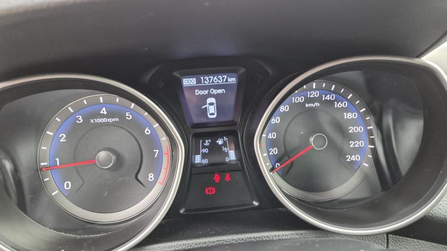 Hyundai i30 CW 1,4 - 1.VLASNIK - NIJE UVOZ - 137 000 KM -, fotografija 17