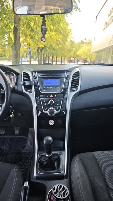 Hyundai i30 CW 1,4 ISG Benzin-Plin, fotografija 7