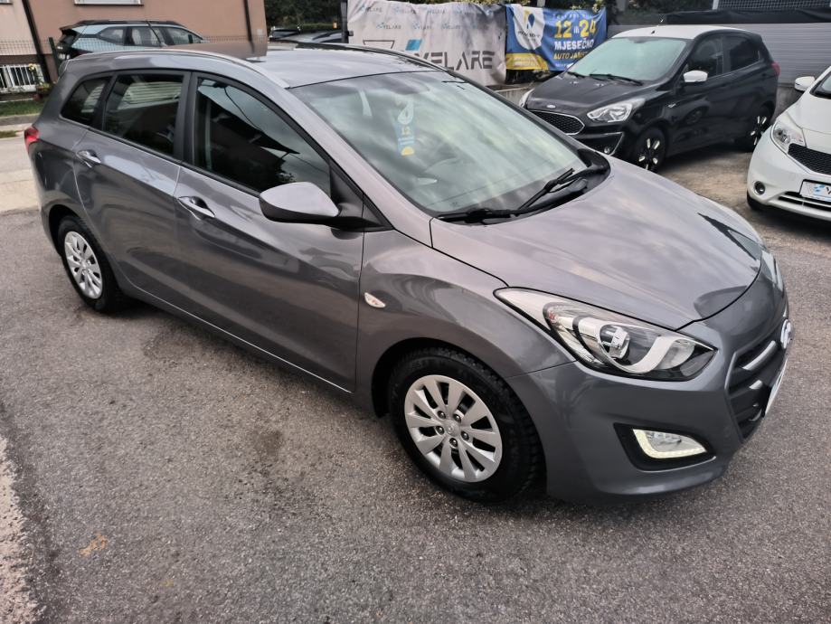 Hyundai i30 CW 1,6 CRDi, AUTOMATIK, SERVISNA, JAMSTVO, REG. 1 GODINU, fotografija 3