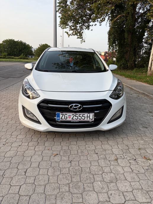 Hyundai i30 CW 1,6 CRDi, fotografija 7