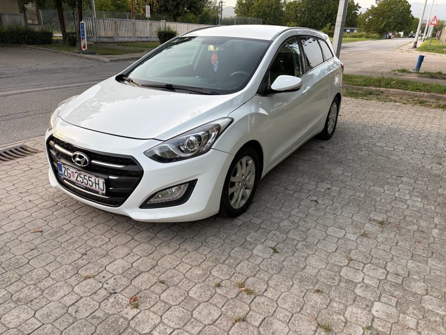 Hyundai i30 CW 1,6 CRDi, fotografija 15