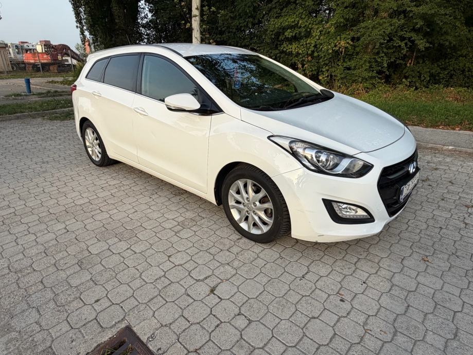 Hyundai i30 CW 1,6 CRDi, fotografija 3