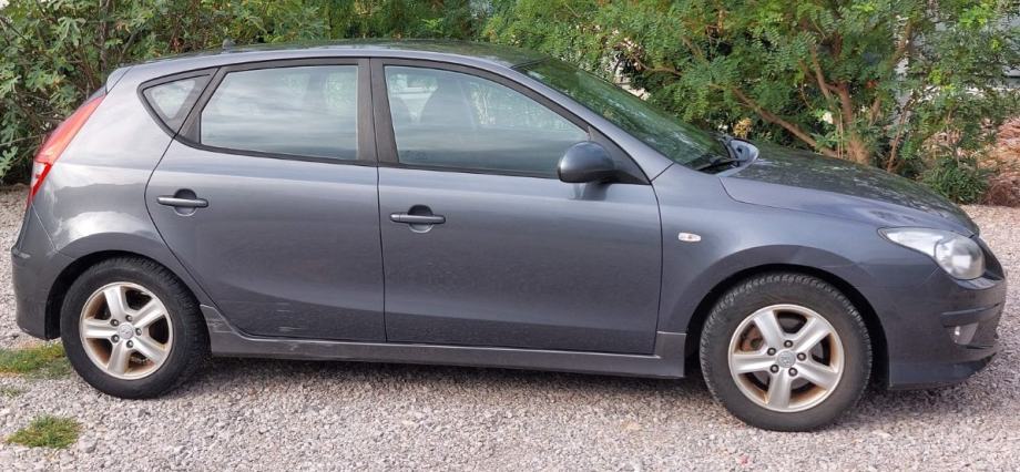 Hyundai i30 CW 1,6 CRDi, fotografija 3