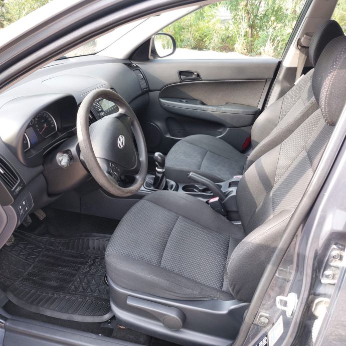 Hyundai i30 CW 1,6 CRDi, fotografija 5