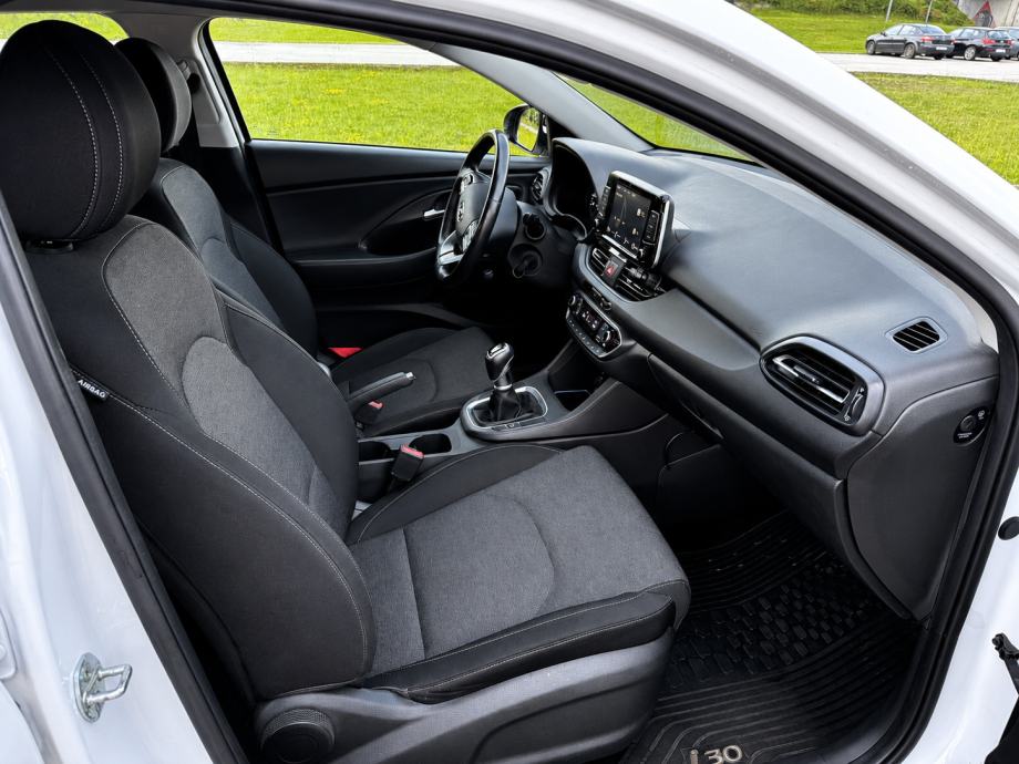 Hyundai i30 Fastback |Style+LED| 1. vlasnik | Kuka, fotografija 4