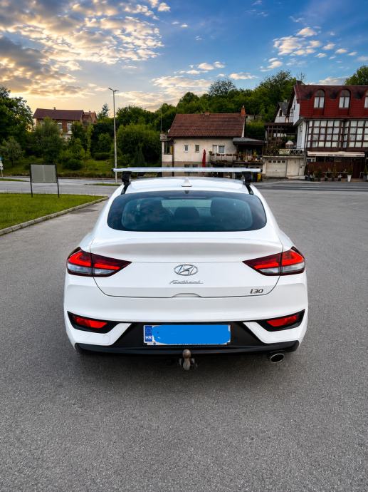 Hyundai i30 Fastback |Style+LED| 1. vlasnik | Kuka, fotografija 9