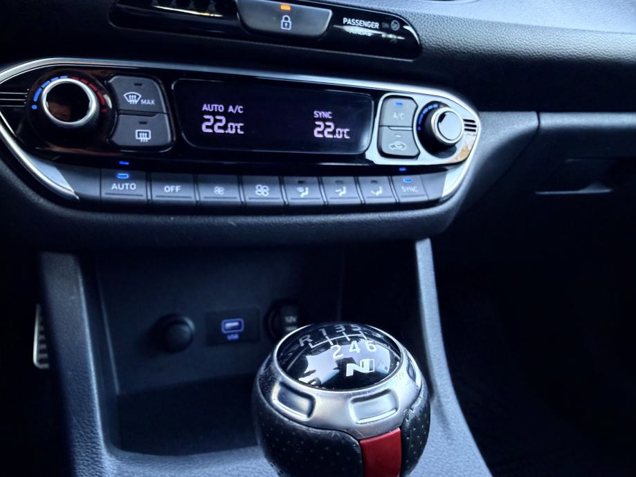 Hyundai i30 N-LINE,120ks,KONTAKT:0981310012,N-LINE OPREMA,VIRTUAL.., fotografija 16