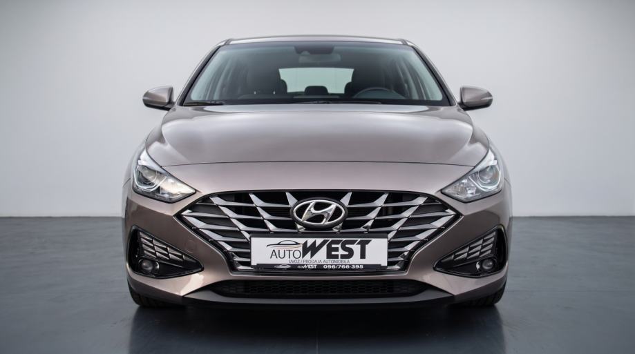 Hyundai i30 STYLE SAMO 47000 KM KAO NOV!!!, fotografija 2