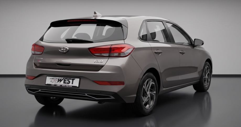 Hyundai i30 STYLE SAMO 47000 KM KAO NOV!!!, fotografija 7
