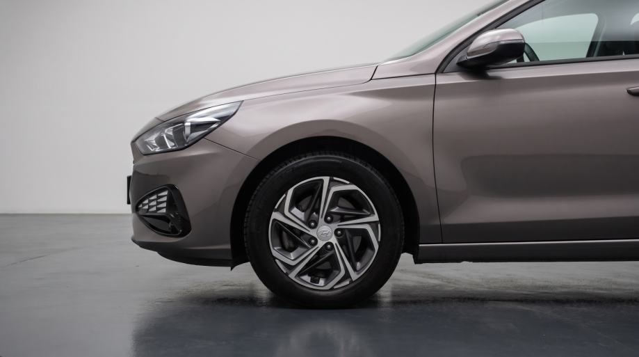 Hyundai i30 STYLE SAMO 47000 KM KAO NOV!!!, fotografija 8