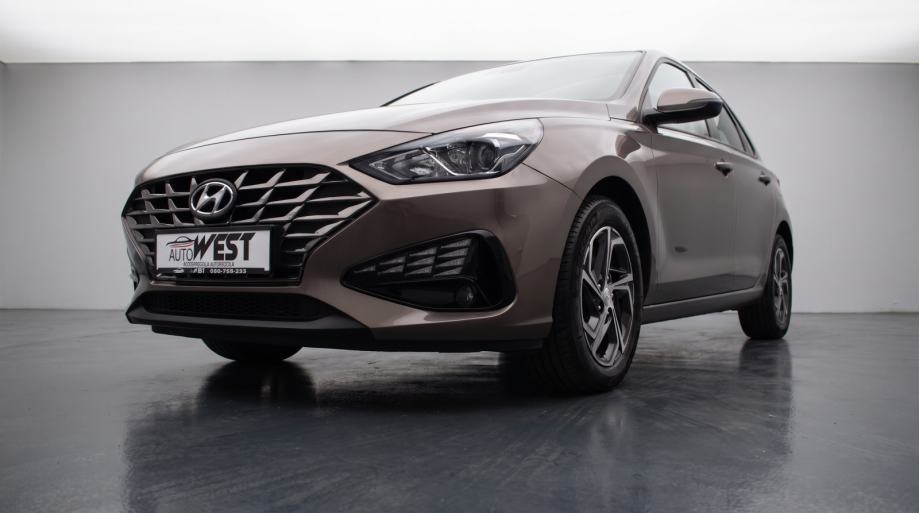 Hyundai i30 STYLE SAMO 47000 KM KAO NOV!!!, fotografija 9