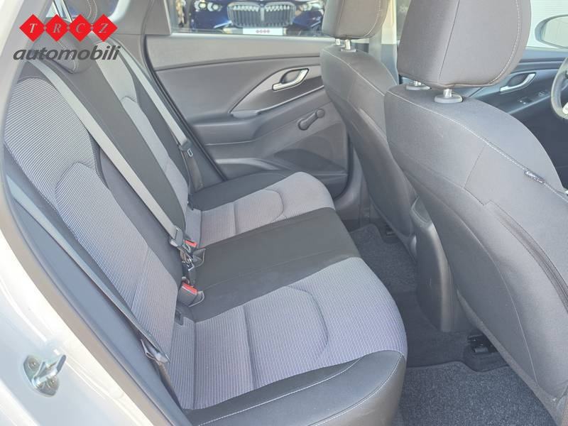 HYUNDAI I30 SW 1.0 TGDI, fotografija 5