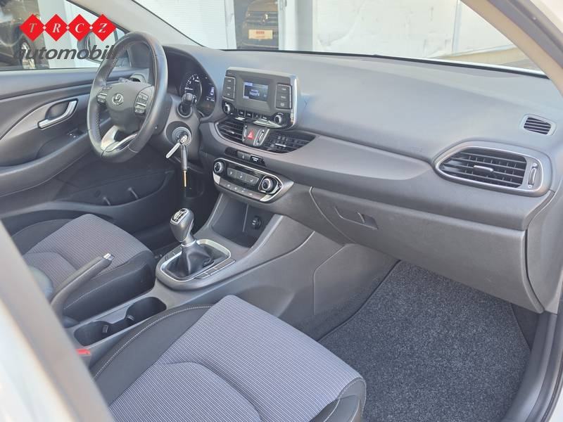 HYUNDAI I30 SW 1.0 TGDI, fotografija 6